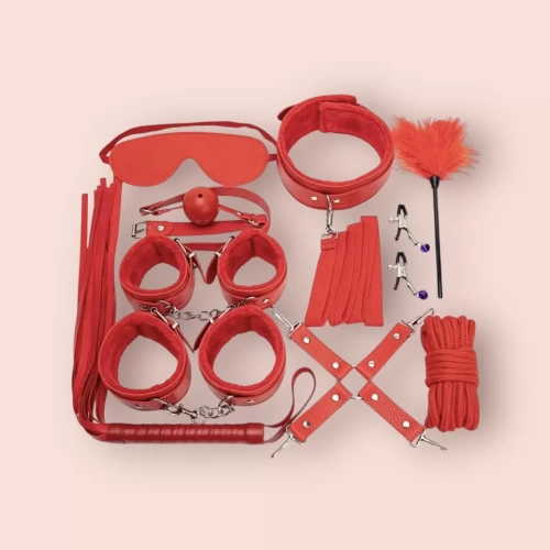 Đồ chơi bạo dâm nhiều món da mịn, lông mềm màu đỏ